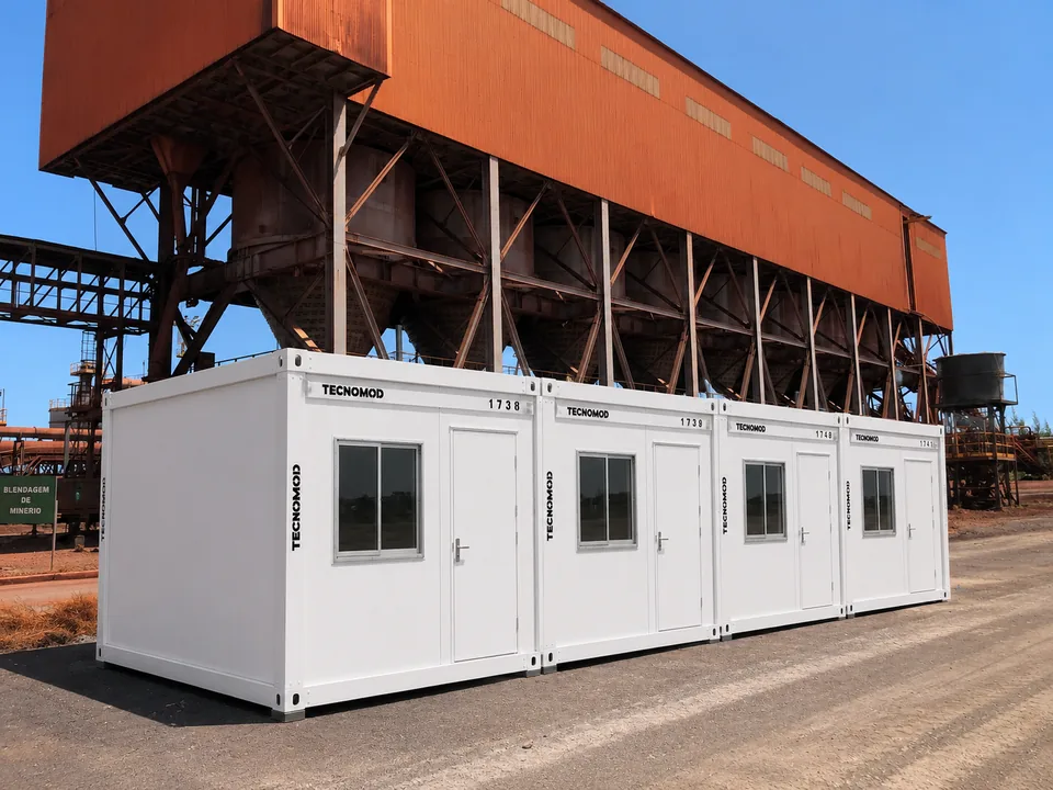 Módulos Tecnomod instalados junto à planta de blendagem de minério