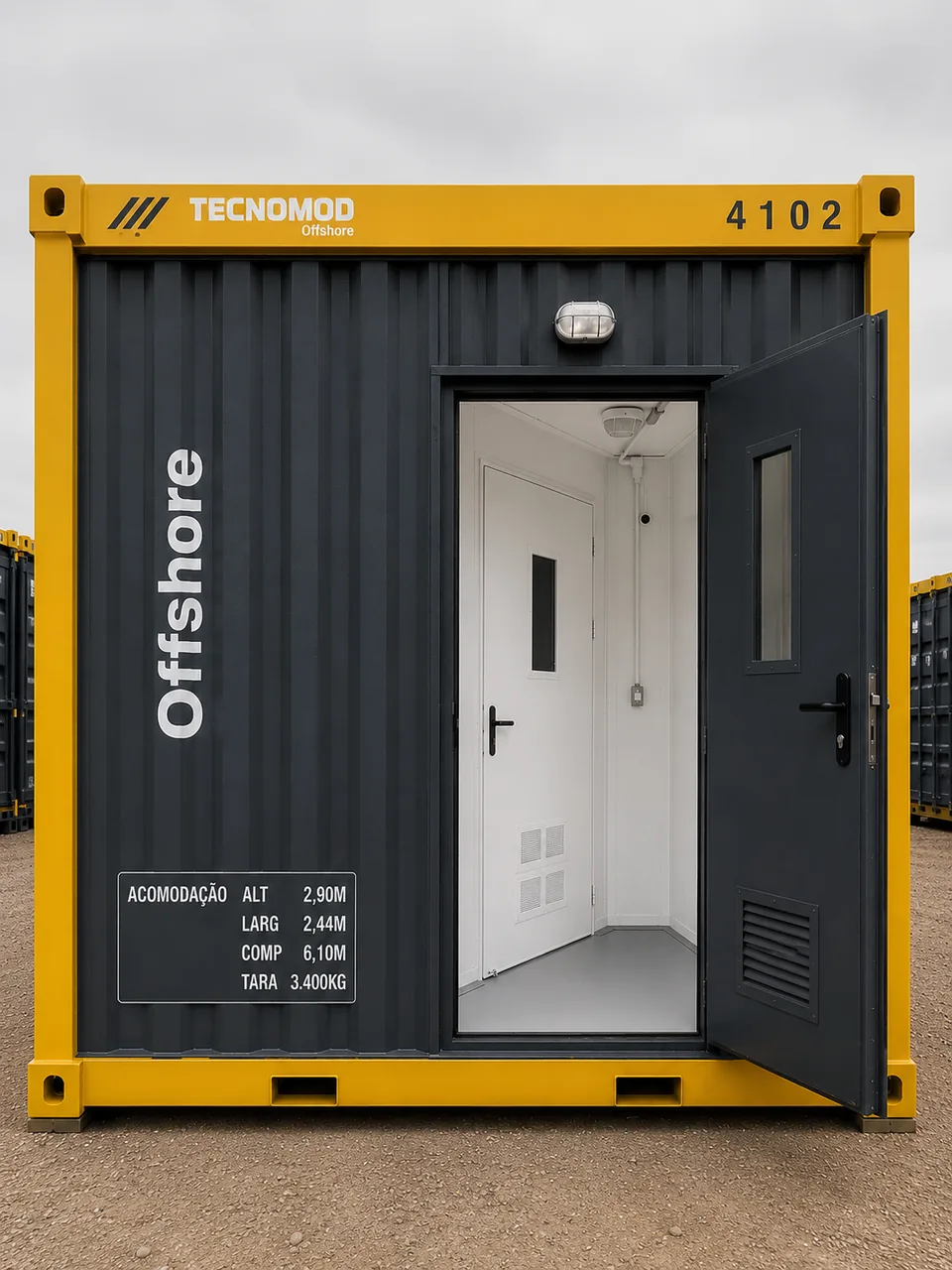 Testeira do módulo offshore Tecnomod com a porta externa aberta, mostrando a antecâmara branca e a segunda porta interna